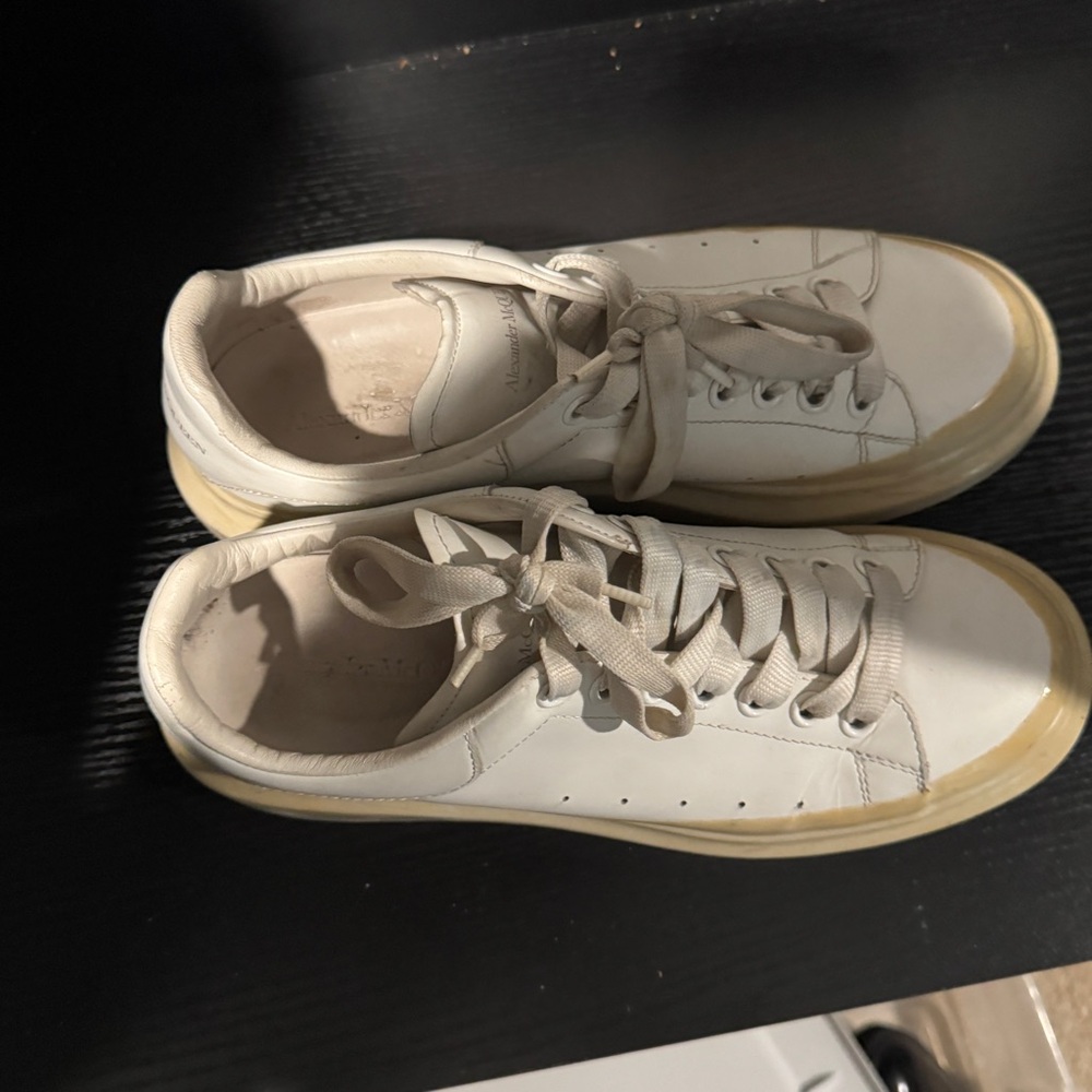 Alexander McQueen oversize White and Cream Sneakers - Picture 3 of 6